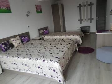 Фото номера Классический трехместный номер Гостевой дом Poarta Paradisului г. Moldoveneşti 6